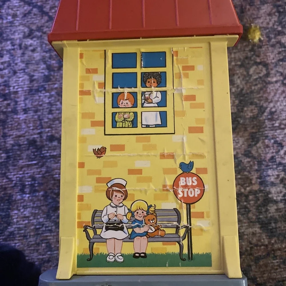 VTG 1976-1978 Fisher-Price #931 Play Family/Children's Hospital Little People!